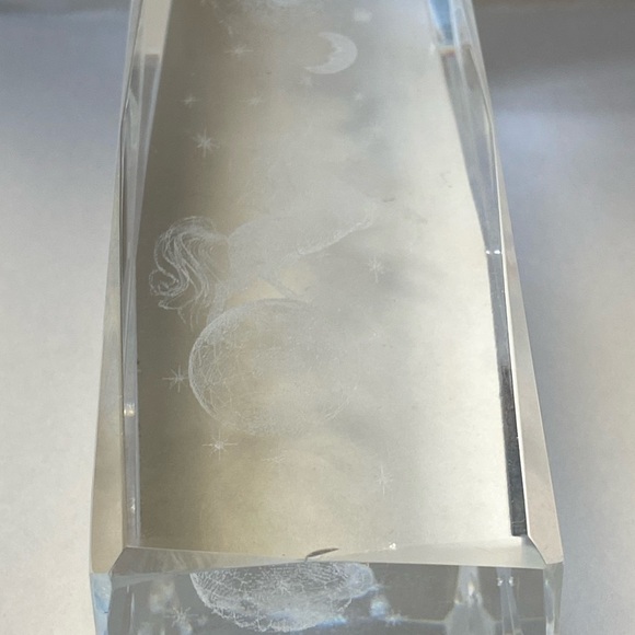 Clear Glass Laser Etched 3D Unicorn 6x2x2 Paperweight - Picture 12 of 12